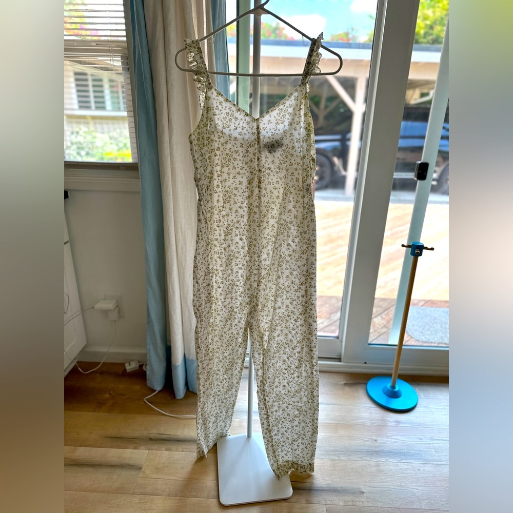 Hatch Daphne floral jumpsuit. Size 1.